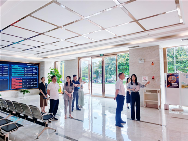 1754012320522240.png 2025-7-14 中國信達(dá)貴州省分公司與陽光產(chǎn)權(quán)交易所交流座談.png