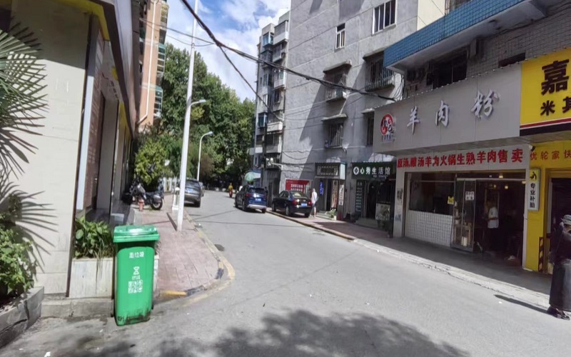 貴州省機關(guān)事務(wù)管理局國有資產(chǎn)管理服務(wù)中心貴陽市南明區(qū)南浦路63號江南苑負1層門面招租