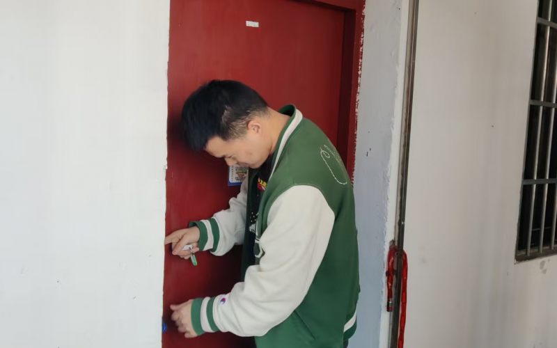 貴州省機(jī)關(guān)事務(wù)管理局國(guó)有資產(chǎn)管理服務(wù)中心貴陽市云巖區(qū)富水中路104號(hào)12樓1203招租