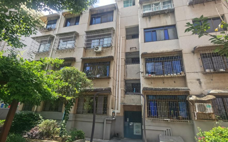 貴州省機關事務管理局國有資產管理服務中心貴陽市花溪區(qū)霞暉路靜暉村J-09號4層4-1號房屋招租