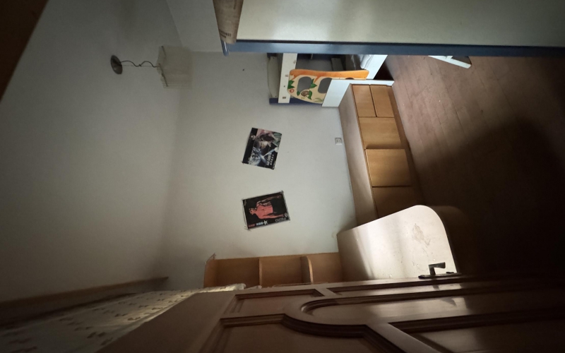 安云路20號(hào)B棟3單元8樓附4號(hào)轉(zhuǎn)讓（持有方：貴州省機(jī)關(guān)事務(wù)管理局國有資產(chǎn)管理服務(wù)中心）