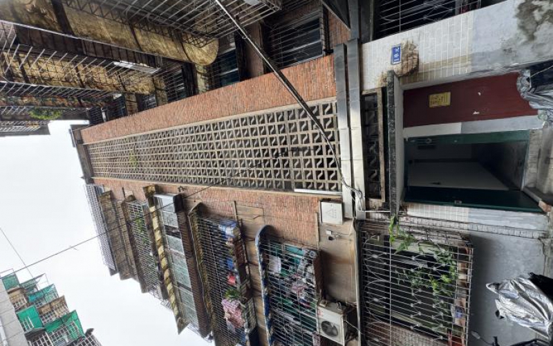 （降價）南明區(qū)建筑巷1號4單元7樓附14號轉(zhuǎn)讓（持有方：貴州省機關(guān)事務管理局國有資產(chǎn)管理服務中心）