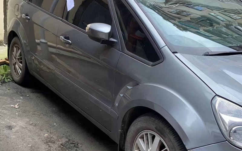 首鋼貴陽特殊鋼有限責(zé)任公司工會持有的福特商務(wù)車轉(zhuǎn)讓(三次掛牌)